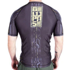 8 WEAPONS Rash Guard Korte Mouw 2.0 Gold