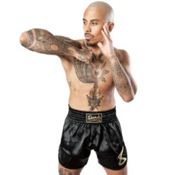 8 WEAPONS Strike Muay Thai Kickboxing Short Zwart Goud