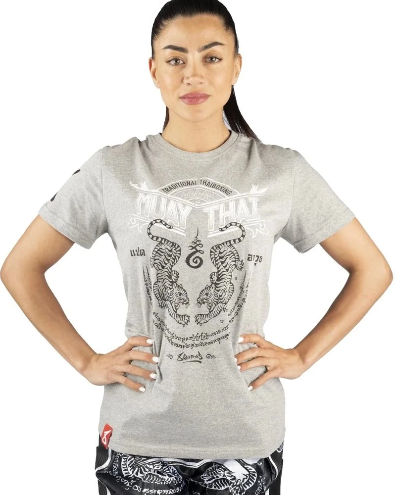 8 Weapons T Shirt Sak Yant Tigers Grijs Wit - Image 6