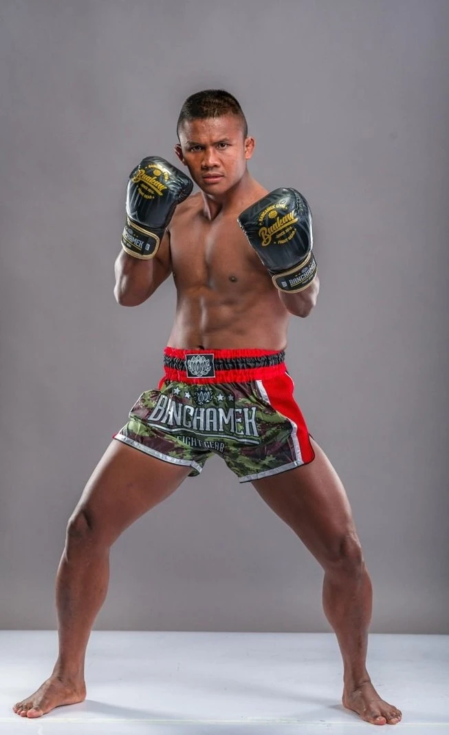 Buakaw Benchamek Bokshandschoenen Zwart Leer - Image 3