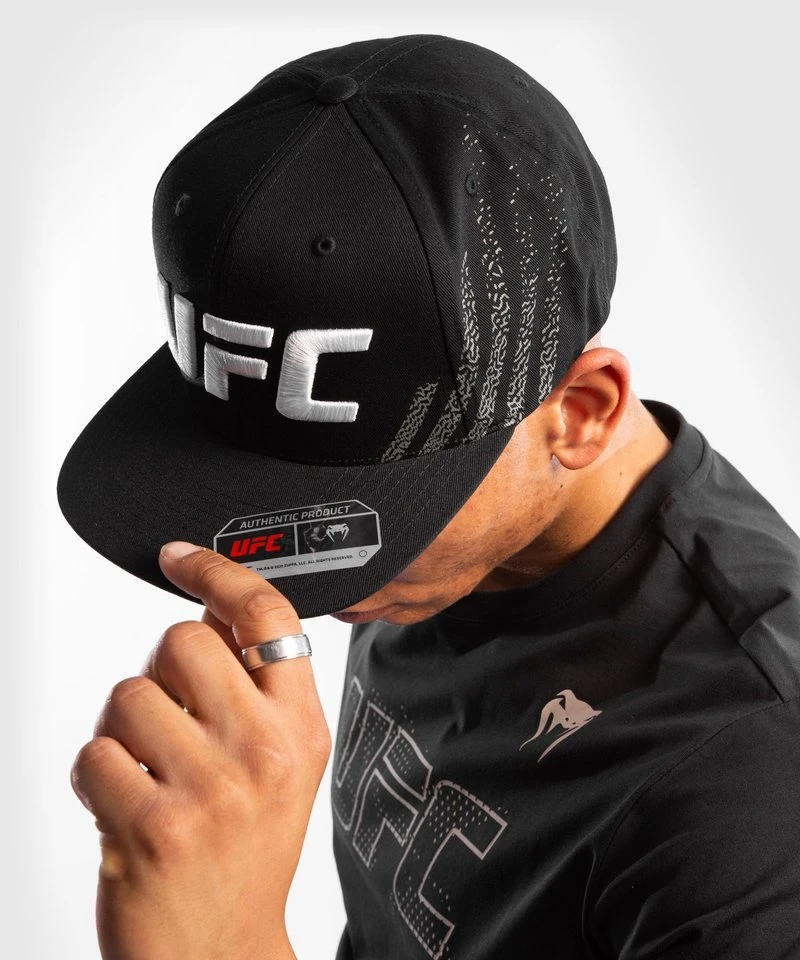 UFC Venum Authentic Fight Night Unisex Walkout Hat Zwart - Image 4