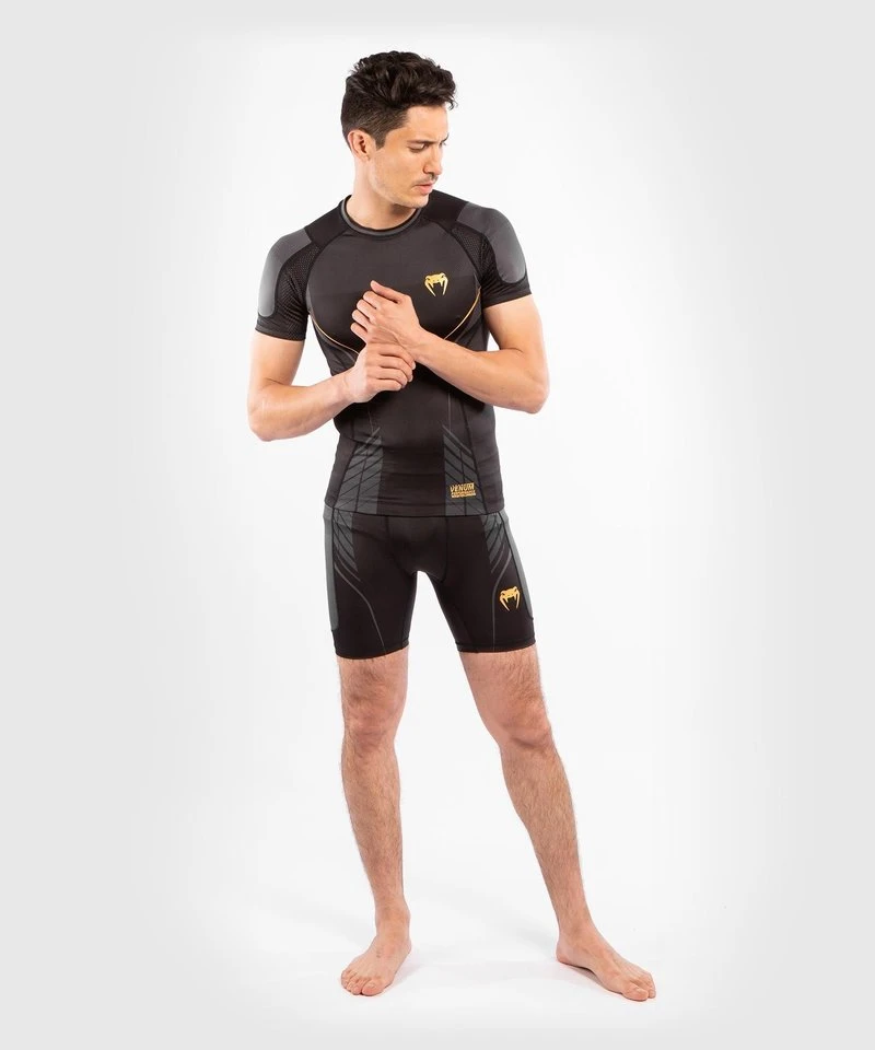 Venum Athletics Vale Tudo Compressie Short Zwart Goud - Image 4