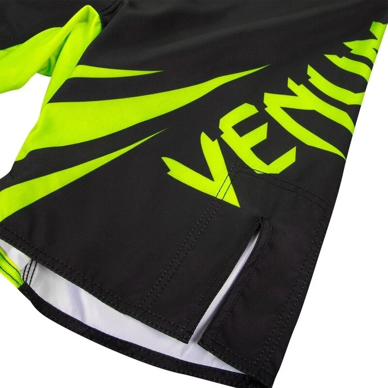 Venum Challenger Fightshort Zwart Neo Geel - Image 9