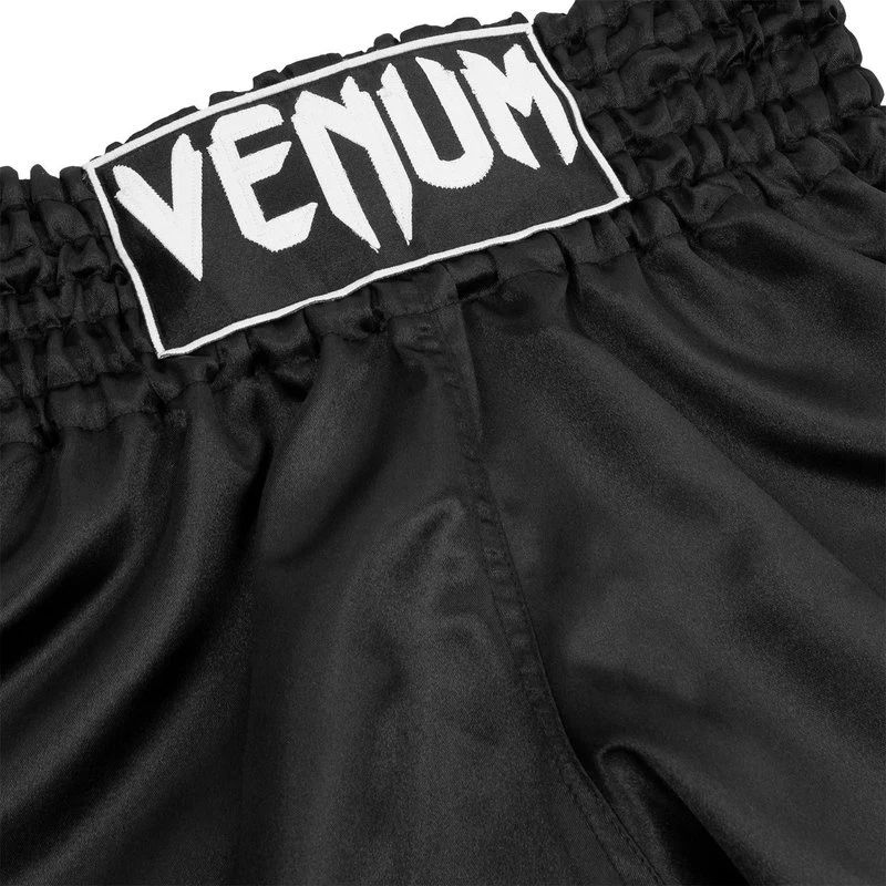 Venum Classic Muay Thai Kickboks Broekjes Zwart Wit - Image 3