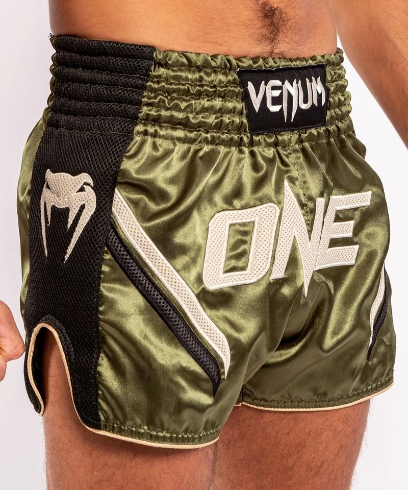 Venum ONE FC Impact Muay Thai Short Khaki Zwart - Image 3