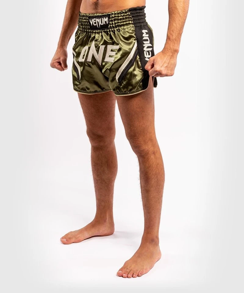 Venum ONE FC Impact Muay Thai Short Khaki Zwart - Image 4