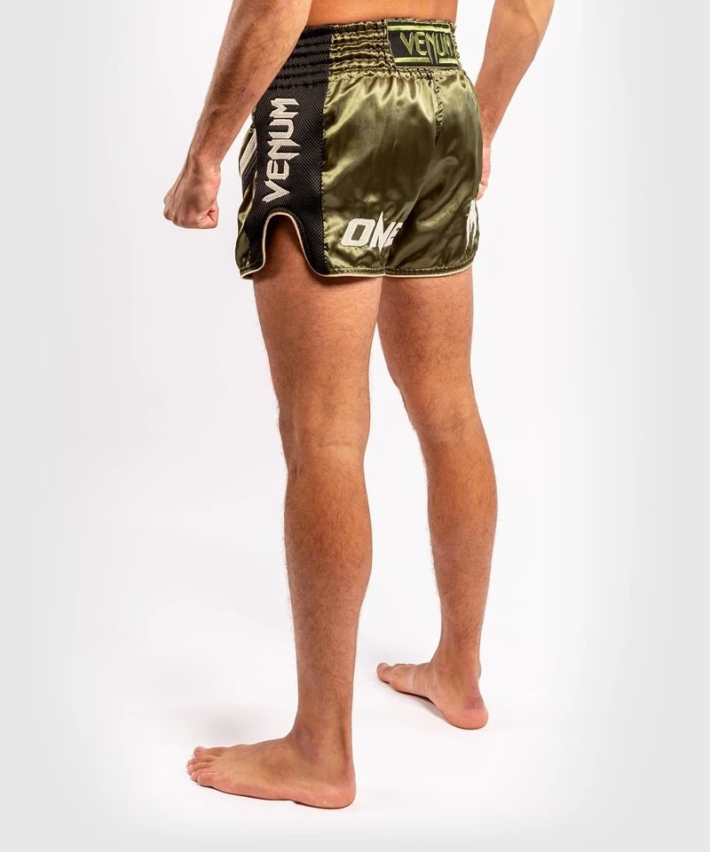 Venum ONE FC Impact Muay Thai Short Khaki Zwart - Image 8