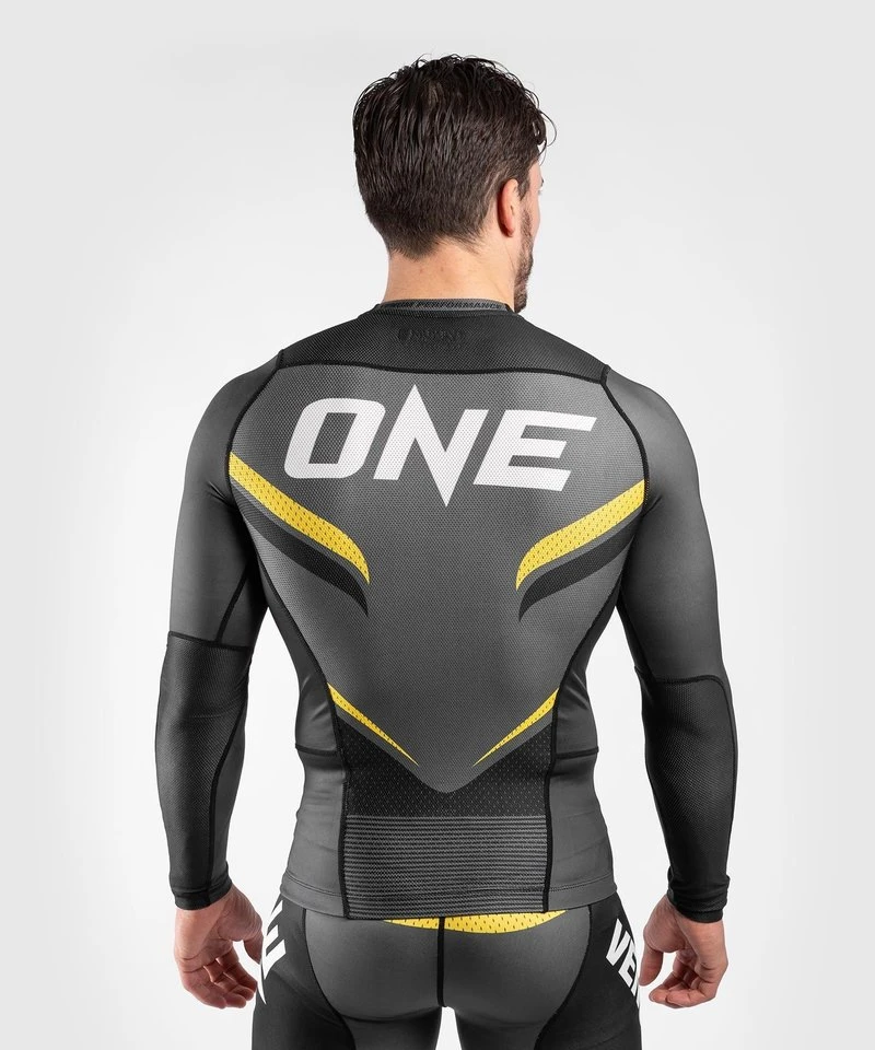 Venum ONE FC Impact Rashguard L/S Grijs Geel - Image 6