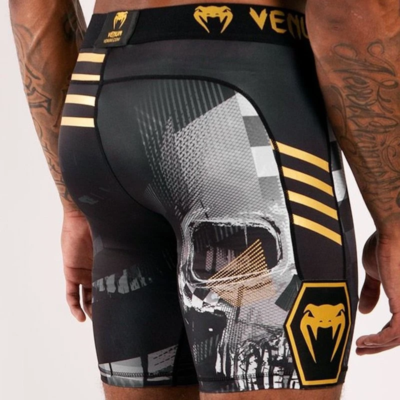Venum Skull Compression Shorts Zwart Goud - Image 3