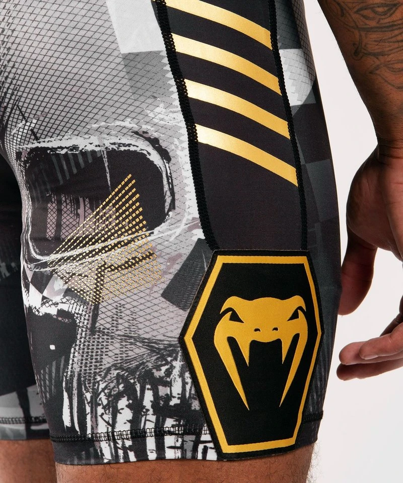 Venum Skull Compression Shorts Zwart Goud - Image 7