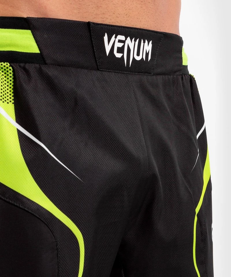 Venum Training Camp 3.0 Fight Shorts Zwart Geel - Image 5